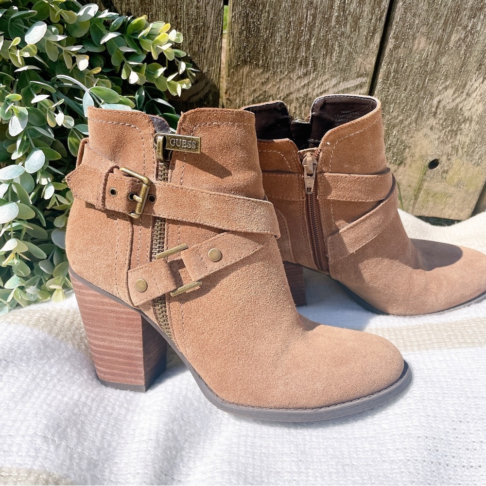 Guess Size 7 Tan Buckle Detail Western Ankle Boots
